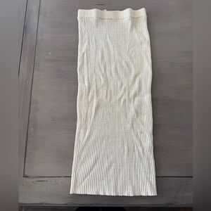 Chic Cream Ribbed Pencil Skirt